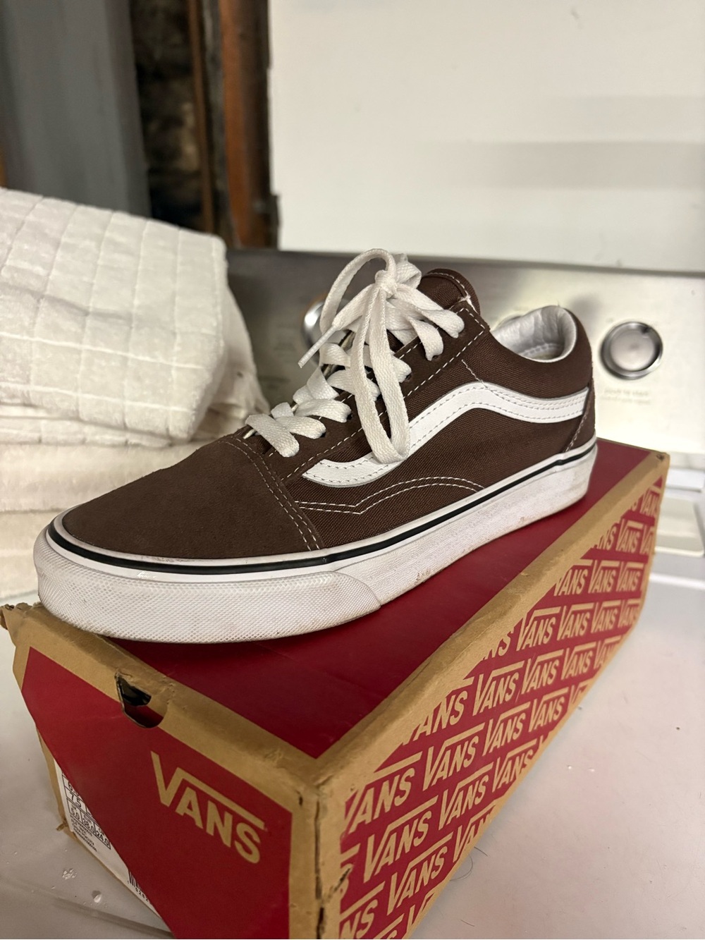 Vans Men’s Brown and White Old Skool Low Top Sneakers